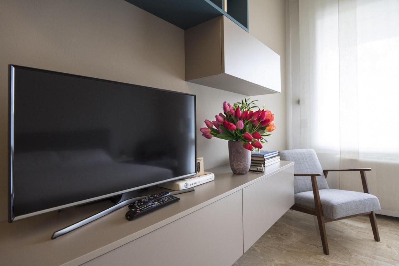 Contempora Apartments - Elvezia 8 - E14 Милан Экстерьер фото
